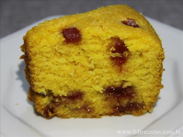 Bolo de Milho com Goiabada