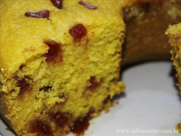Bolo de Milho com Goiabada