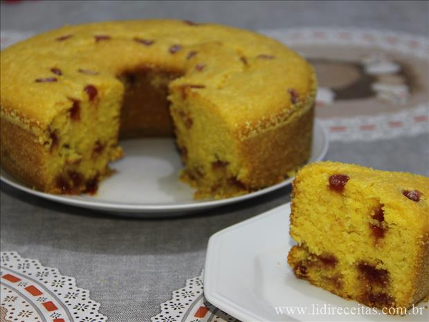 Bolo de Milho com Goiabada