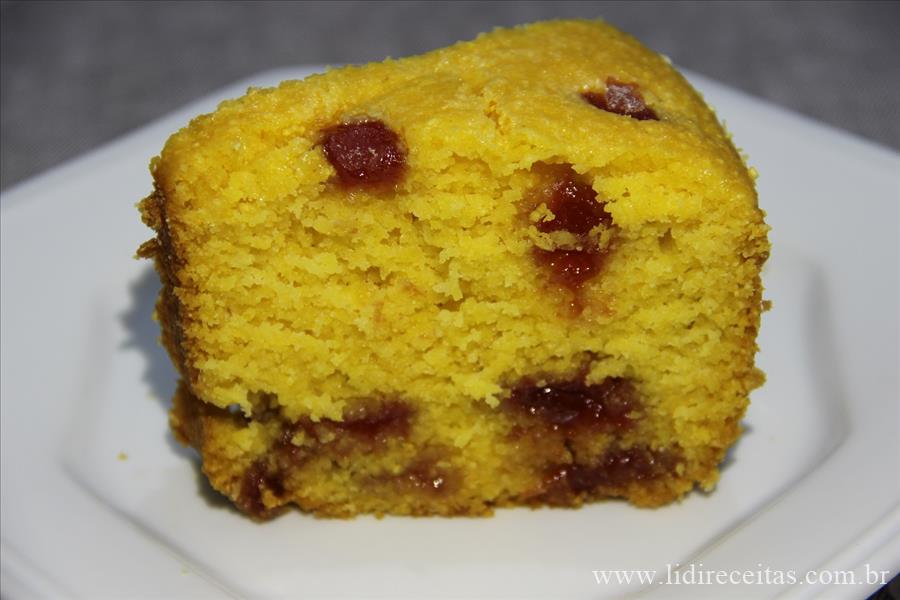 Bolo de Milho com Goiabada